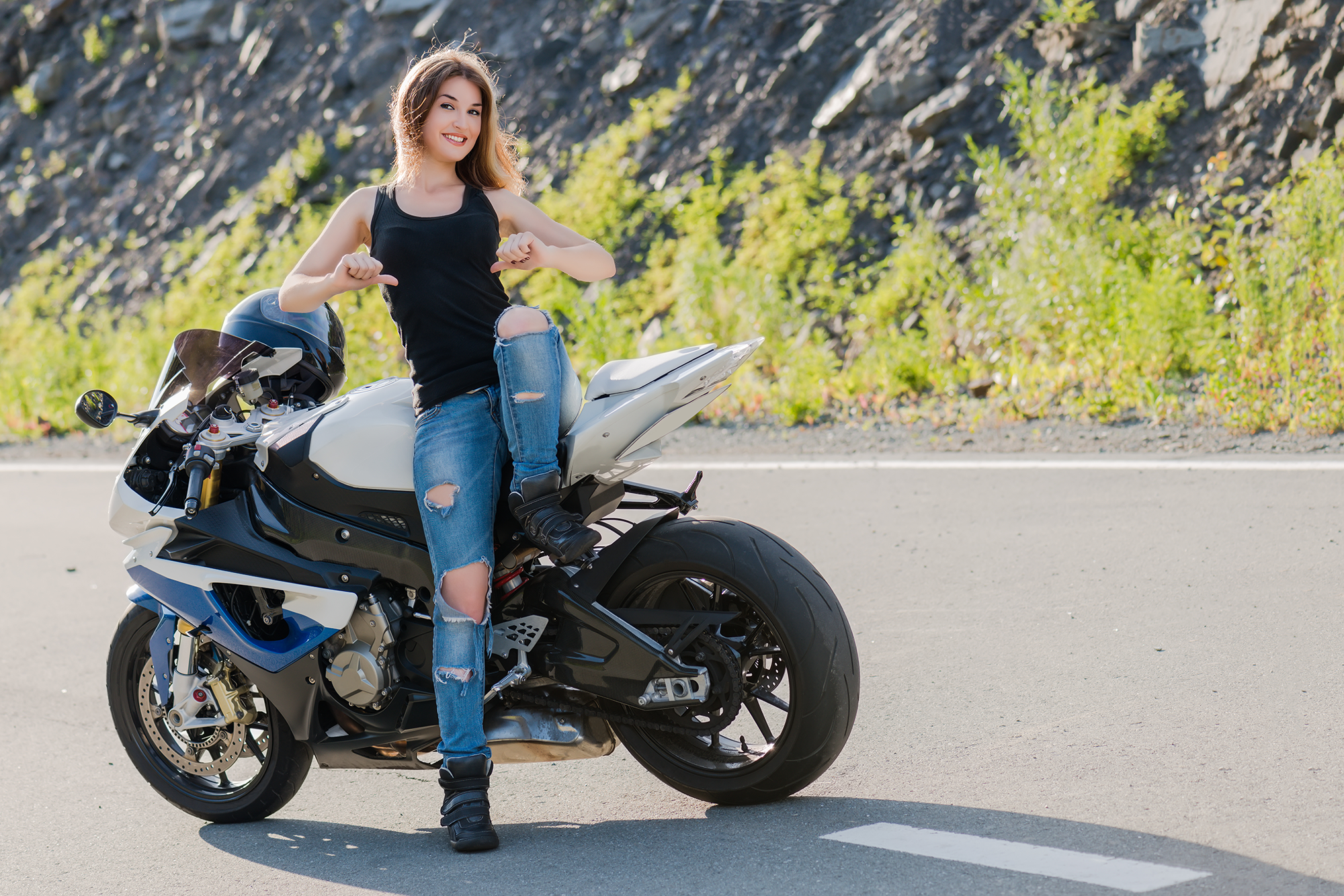 彼女がバイクで二人乗りしたがらない9つの理由が判明